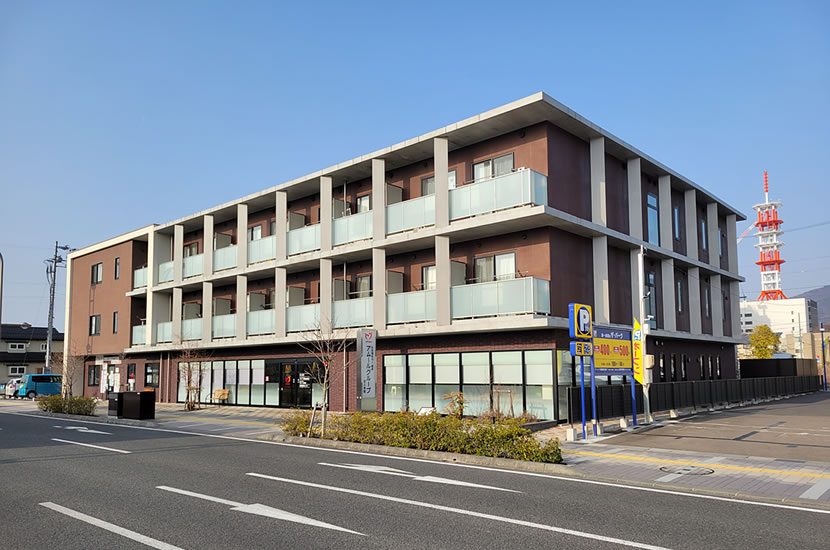 アムール長野駅東口